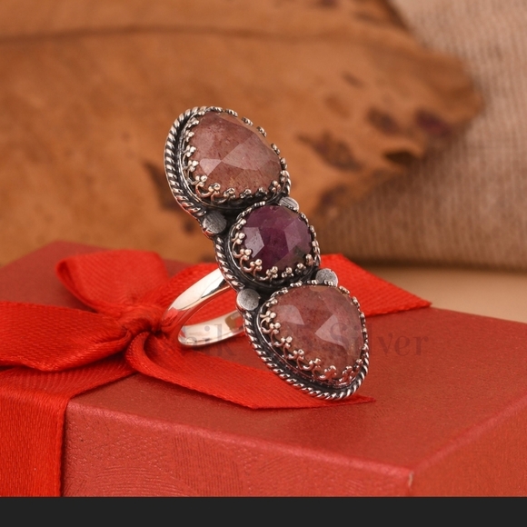 Strawberry Quartz 925 Sterling Silver Minimalist Ruby Gemstone Ring - Picture 5 of 6